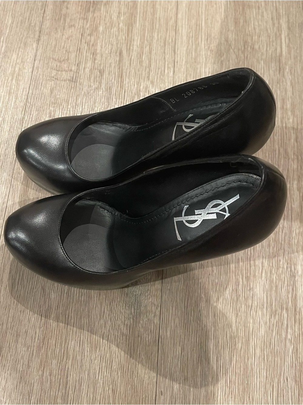 YSL Tribtoo Black Leather Platform Pumps โ Size 36 - Picture 4 of 8